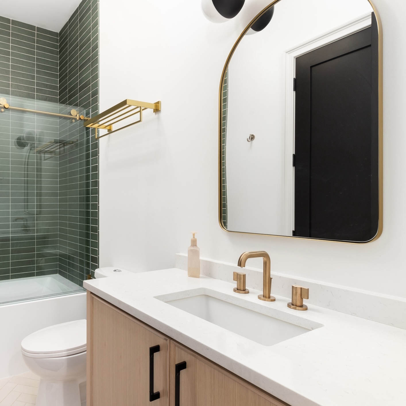 Edison NJ Plumbing - Expert technician performing plumbing installation in a modern bathroom